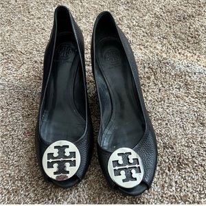 Tory Burch Sally wedge peep toe heel silver front size 11